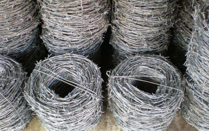 4 points barbed wire in 25 kg coils